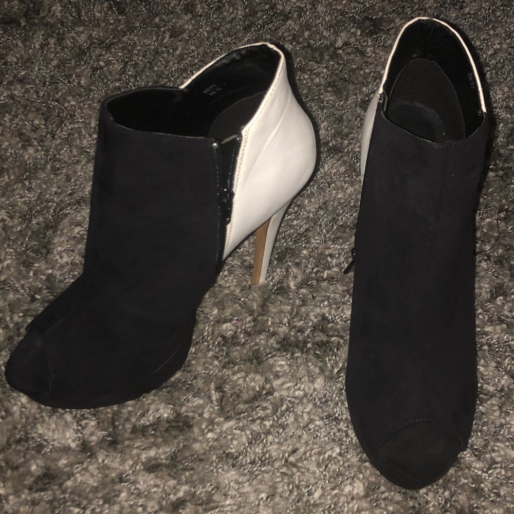 Madison Bootie - Picture 2 of 6